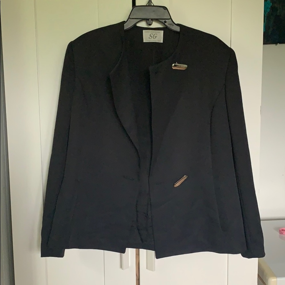 Women’s Vintage Blazer - Picture 2 of 6
